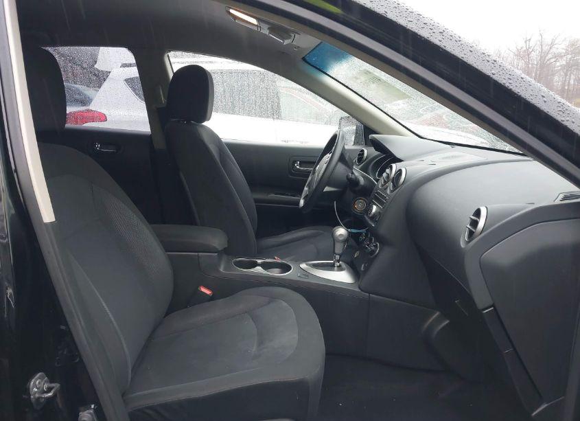 Photo 5 of 2013 Nissan Rogue S (VIN JN8AS5MV8DW664779)