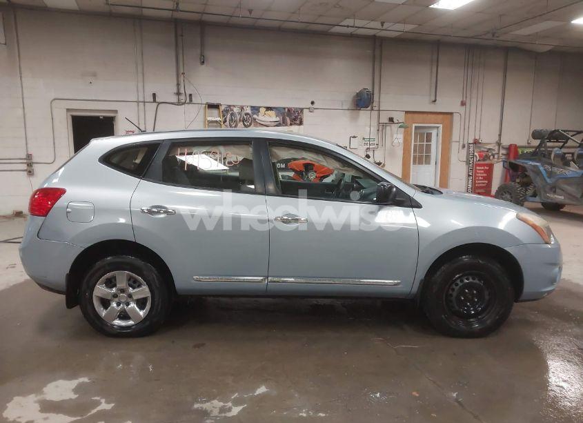 Photo 13 of 2014 Nissan Rogue SELECT S (VIN JN8AS5MV8EW201719)