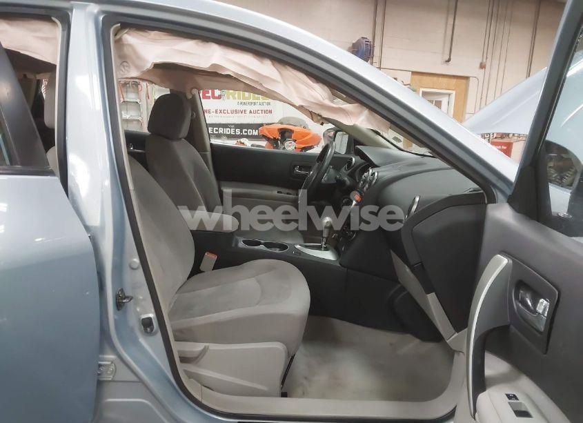 Photo 5 of 2014 Nissan Rogue SELECT S (VIN JN8AS5MV8EW201719)