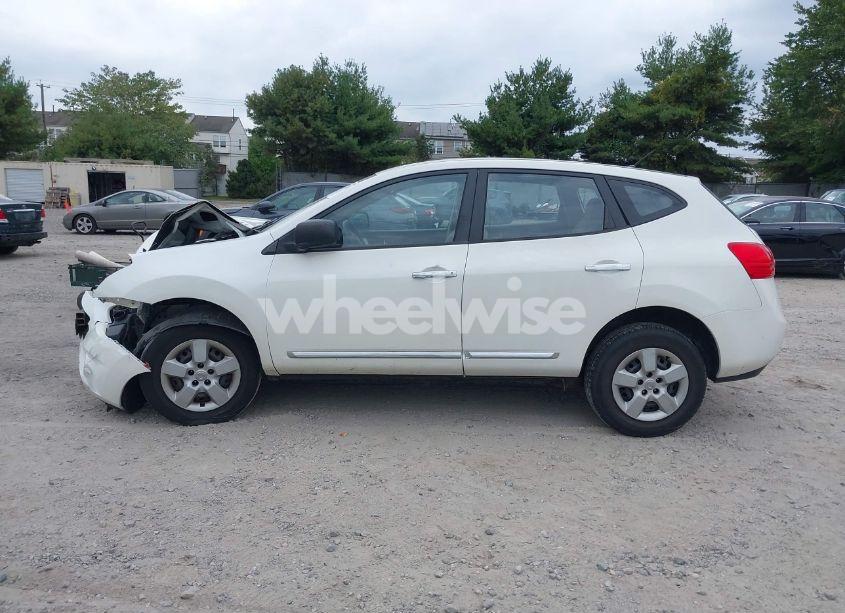 Photo 14 of 2014 Nissan Rogue SELECT S (VIN JN8AS5MV8EW705218)