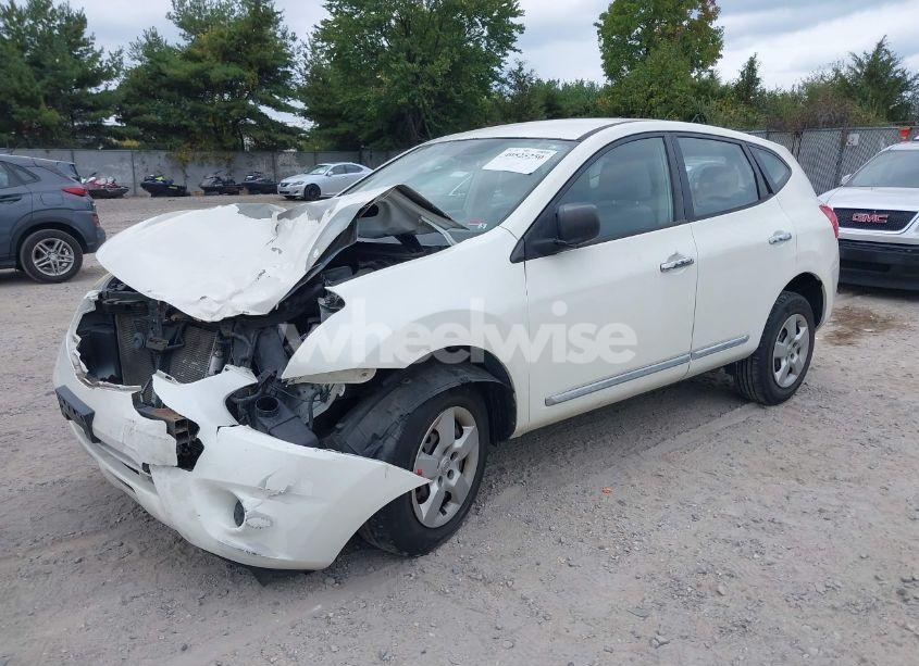 Photo 2 of 2014 Nissan Rogue SELECT S (VIN JN8AS5MV8EW705218)