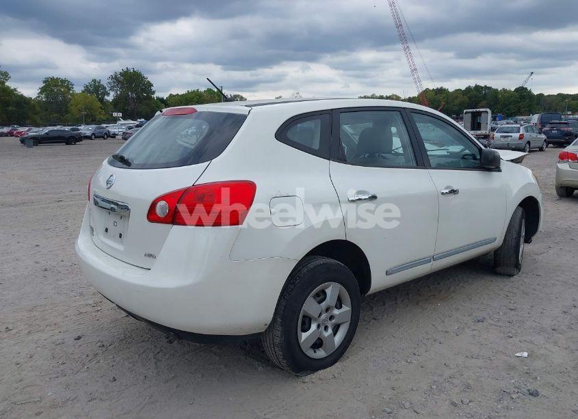 Photo 4 of 2014 Nissan Rogue SELECT S (VIN JN8AS5MV8EW705218)