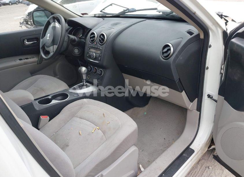 Photo 5 of 2014 Nissan Rogue SELECT S (VIN JN8AS5MV8EW705218)