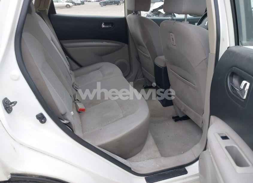 Photo 8 of 2014 Nissan Rogue SELECT S (VIN JN8AS5MV8EW705218)