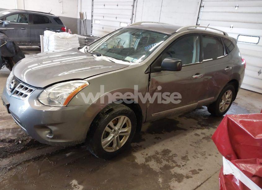 Photo 2 of 2015 Nissan Rogue SELECT S (VIN JN8AS5MV8FW753996)