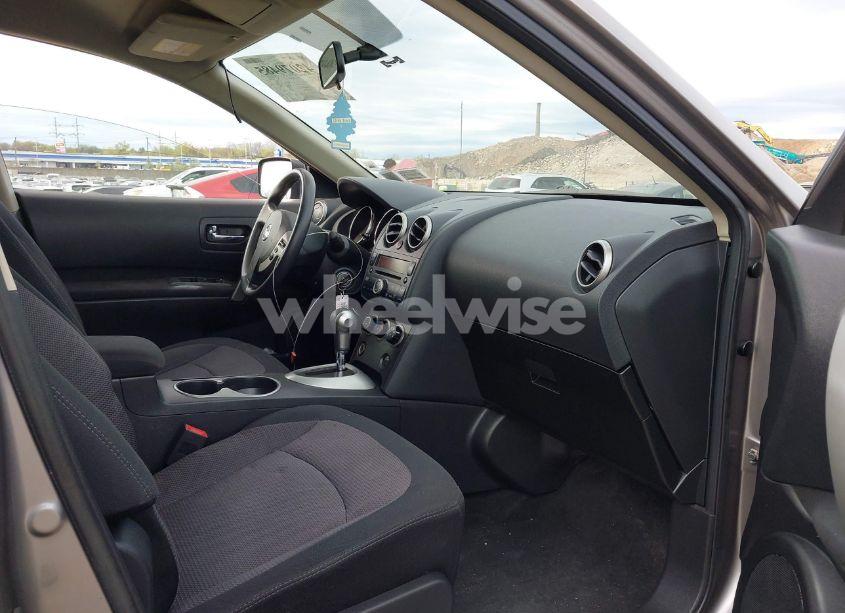 Photo 5 of 2010 Nissan Rogue SL (VIN JN8AS5MV9AW100652)