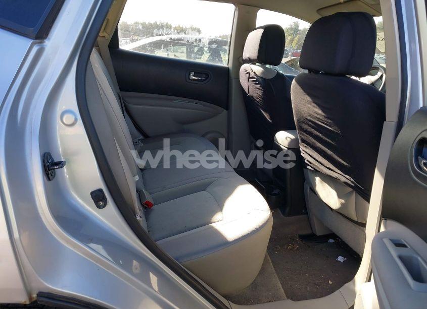 Photo 8 of 2010 Nissan Rogue S (VIN JN8AS5MV9AW101431)