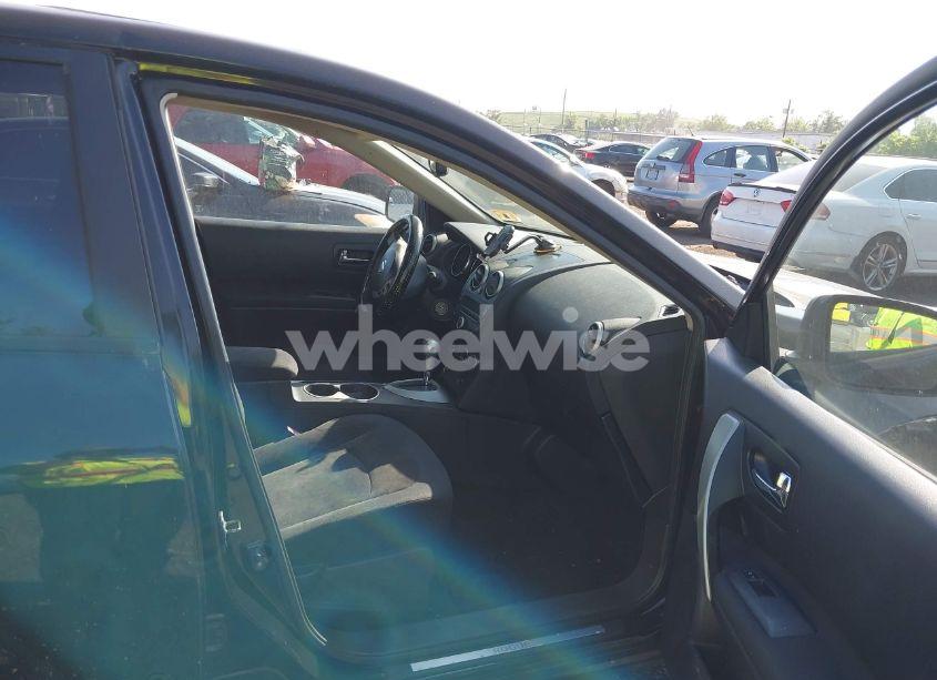 Photo 5 of 2010 Nissan Rogue S (VIN JN8AS5MV9AW132808)