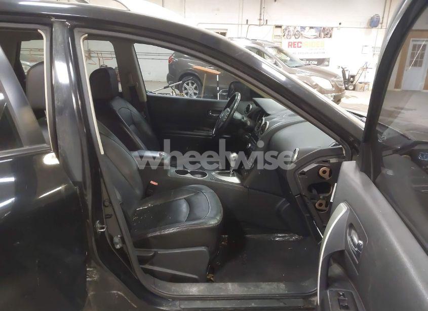 Photo 5 of 2010 Nissan Rogue SL (VIN JN8AS5MV9AW132985)