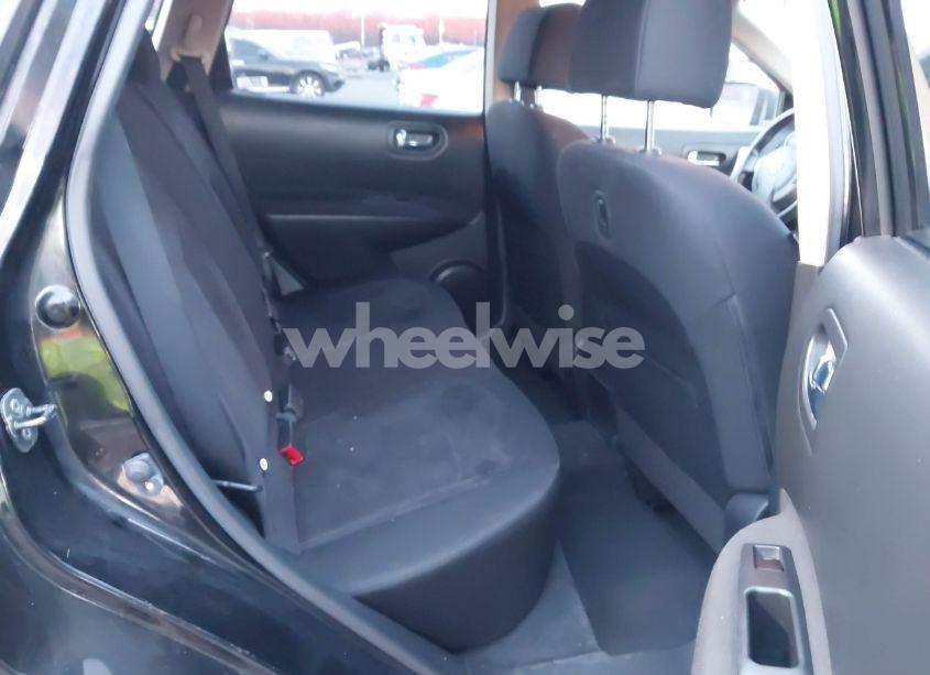 Photo 8 of 2010 Nissan Rogue S (VIN JN8AS5MV9AW610001)