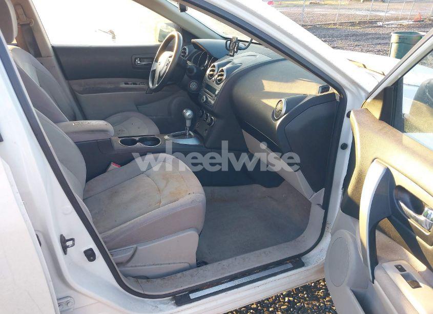 Photo 5 of 2010 Nissan Rogue S (VIN JN8AS5MV9AW612282)