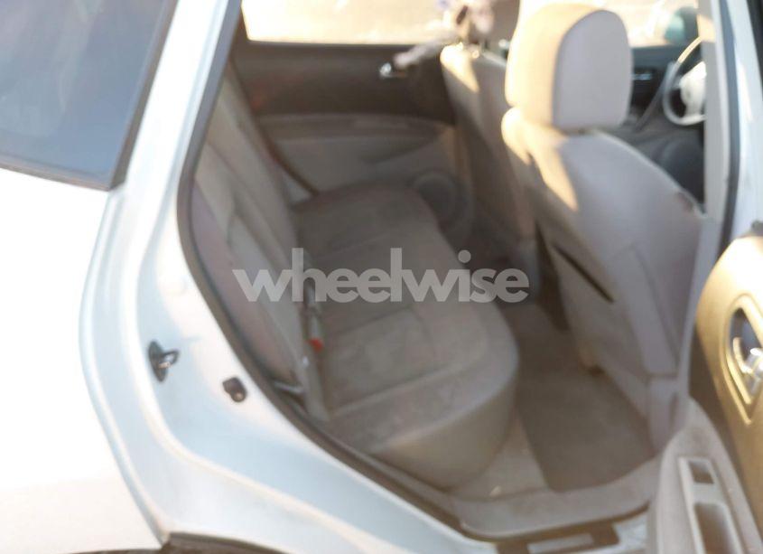 Photo 8 of 2010 Nissan Rogue S (VIN JN8AS5MV9AW612282)