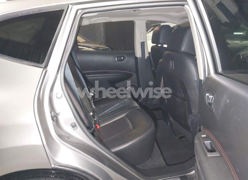 Photo 8 of 2011 Nissan Rogue SV (VIN JN8AS5MV9BW255834)