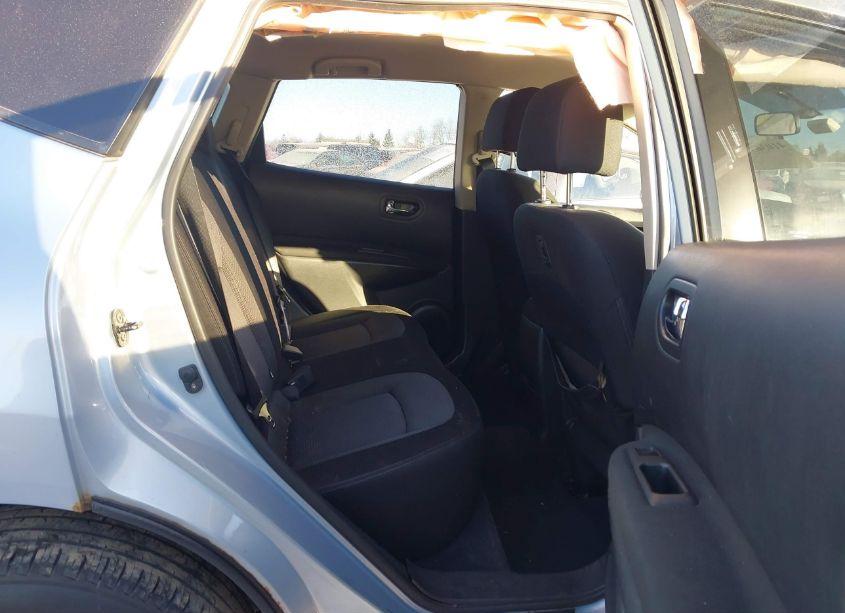 Photo 8 of 2011 Nissan Rogue SV (VIN JN8AS5MV9BW258846)