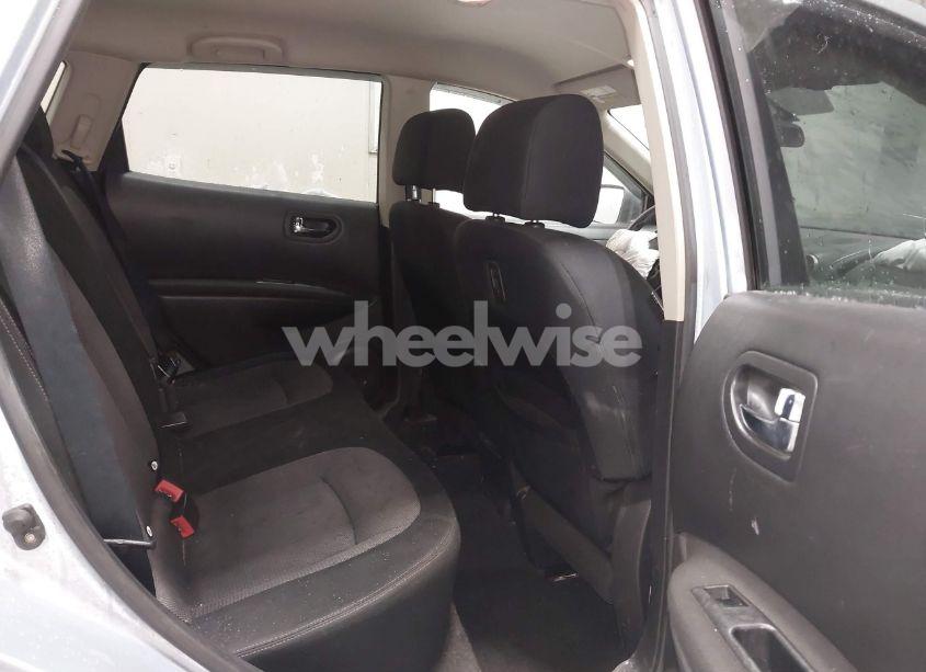 Photo 8 of 2011 Nissan Rogue SV (VIN JN8AS5MV9BW285223)