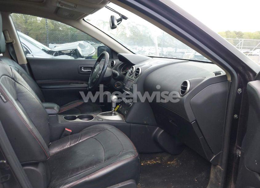 Photo 5 of 2011 Nissan Rogue SV (VIN JN8AS5MV9BW310668)