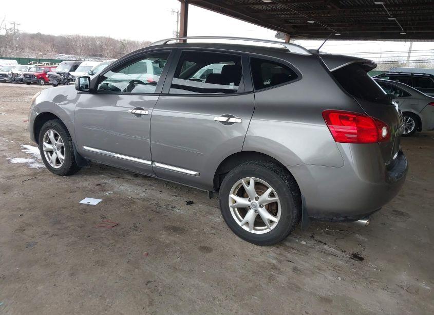 Photo 3 of 2011 Nissan Rogue SV (VIN JN8AS5MV9BW683063)