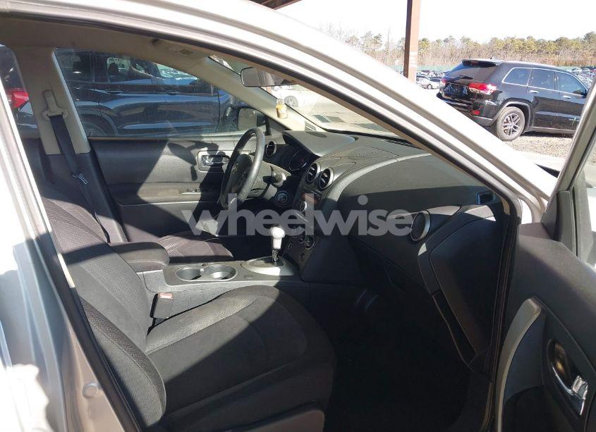 Photo 5 of 2012 Nissan Rogue S (VIN JN8AS5MV9CW701059)