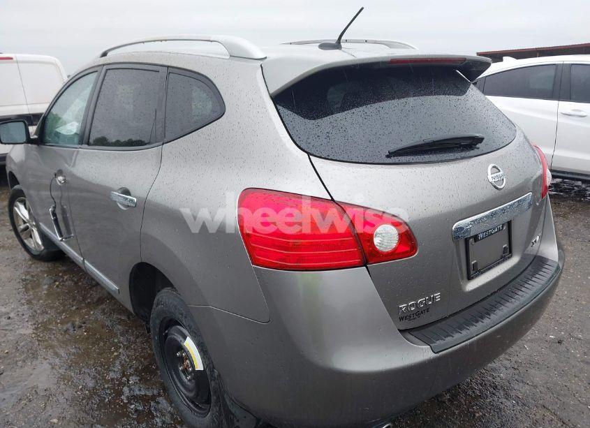 Photo 3 of 2013 Nissan Rogue SV (VIN JN8AS5MV9DW125832)