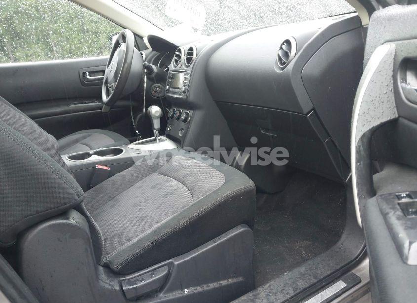 Photo 5 of 2013 Nissan Rogue SV (VIN JN8AS5MV9DW125832)