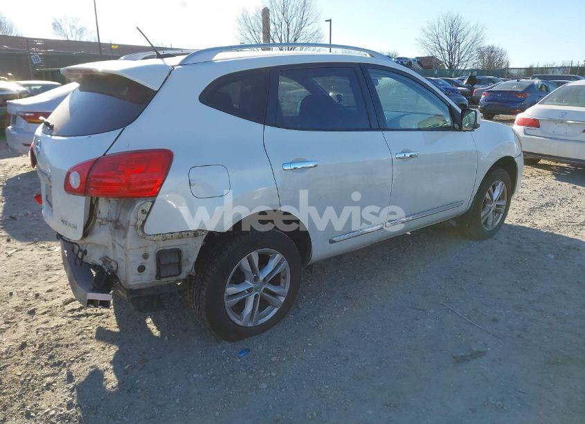Photo 4 of 2013 Nissan Rogue SV (VIN JN8AS5MV9DW127452)