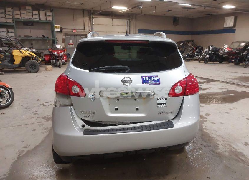 Photo 15 of 2013 Nissan Rogue SV (VIN JN8AS5MV9DW136748)