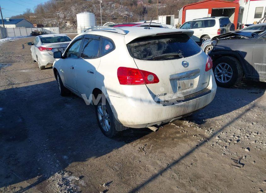 Photo 3 of 2013 Nissan Rogue SV (VIN JN8AS5MV9DW146969)