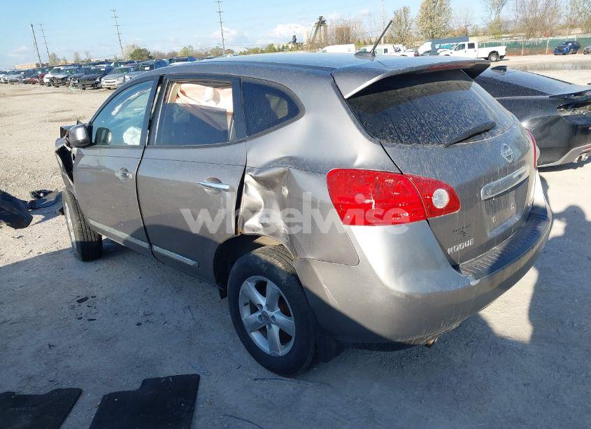 Photo 3 of 2013 Nissan Rogue S (VIN JN8AS5MV9DW605515)