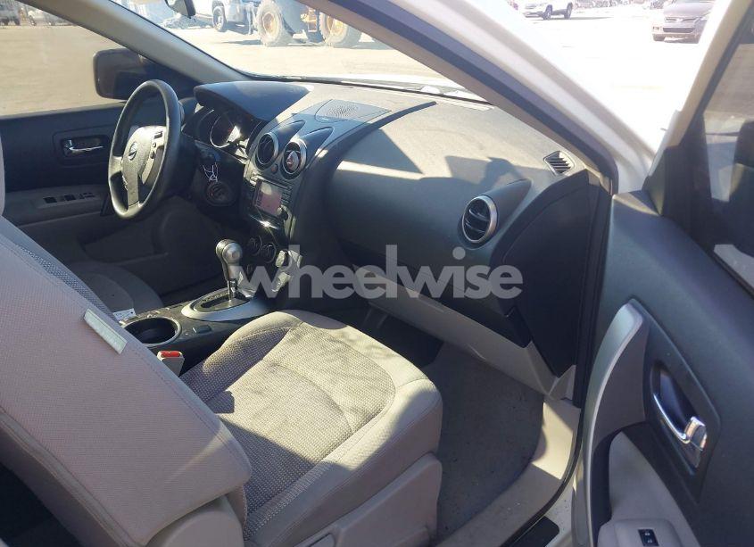 Photo 5 of 2013 Nissan Rogue SV (VIN JN8AS5MV9DW609709)