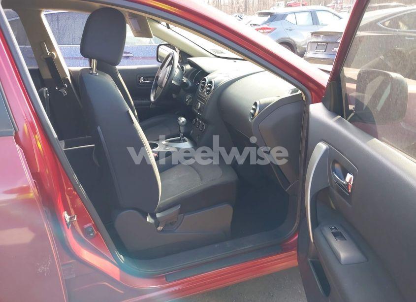 Photo 5 of 2013 Nissan Rogue S (VIN JN8AS5MV9DW630561)