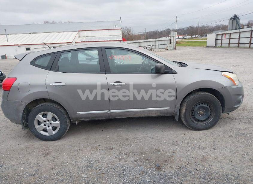 Photo 13 of 2013 Nissan Rogue S (VIN JN8AS5MV9DW641320)