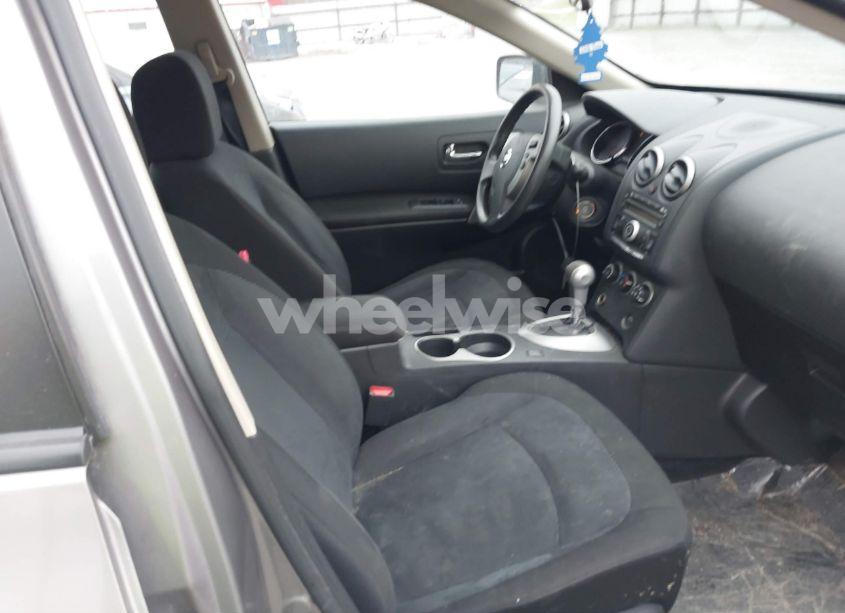 Photo 5 of 2013 Nissan Rogue S (VIN JN8AS5MV9DW641320)