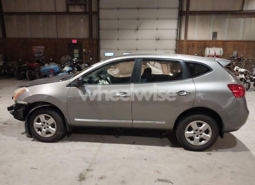 Photo 15 of 2013 Nissan Rogue S (VIN JN8AS5MV9DW646405)