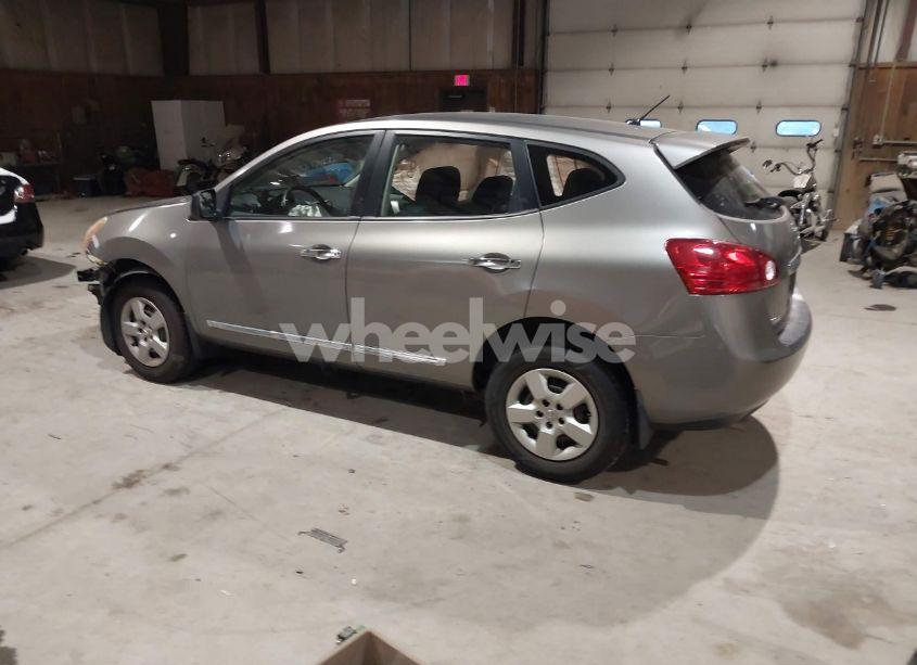 Photo 3 of 2013 Nissan Rogue S (VIN JN8AS5MV9DW646405)