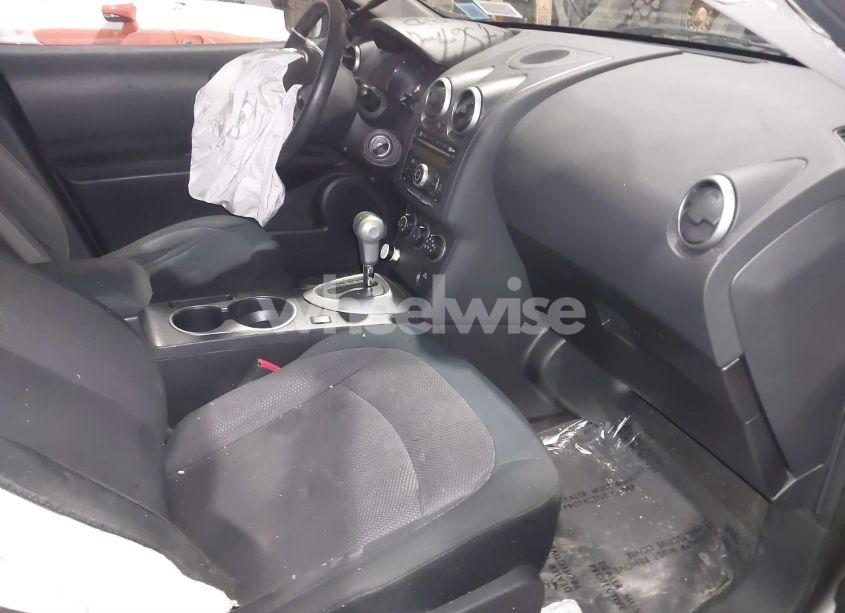 Photo 5 of 2013 Nissan Rogue S (VIN JN8AS5MV9DW646405)