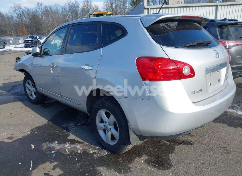 Photo 3 of 2013 Nissan Rogue S (VIN JN8AS5MV9DW657453)