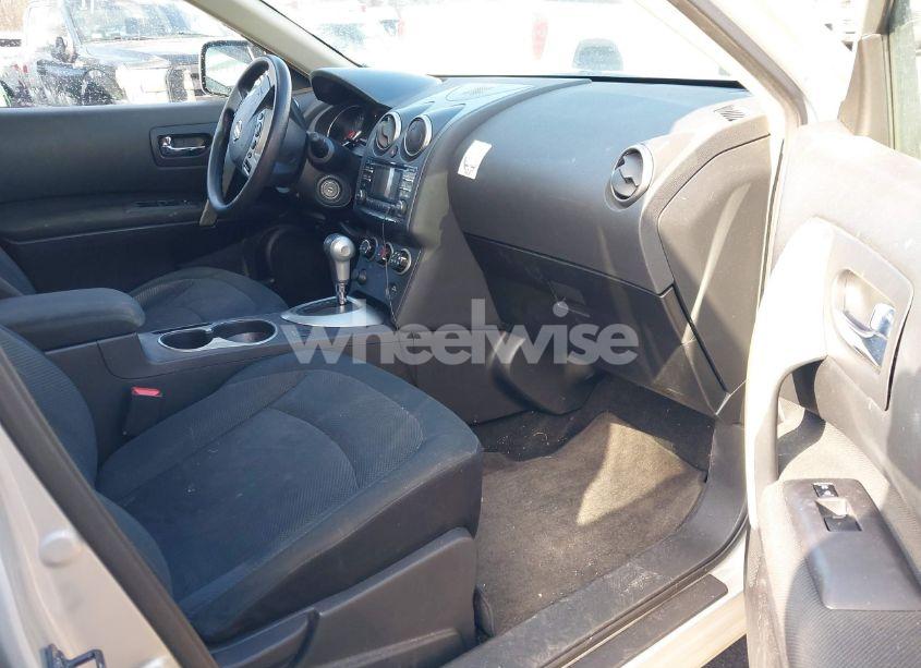 Photo 5 of 2013 Nissan Rogue S (VIN JN8AS5MV9DW657453)