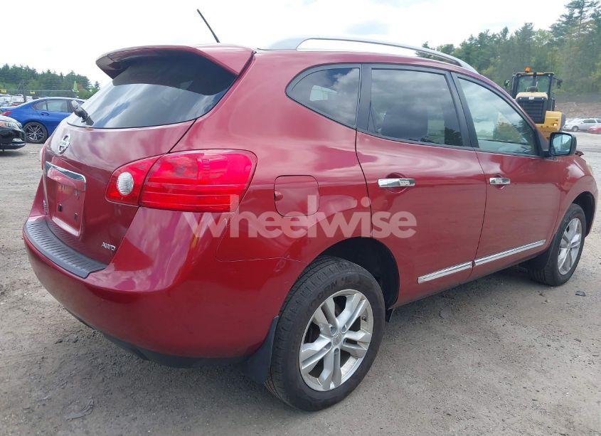 Photo 4 of 2015 Nissan Rogue SELECT S (VIN JN8AS5MV9FW759371)