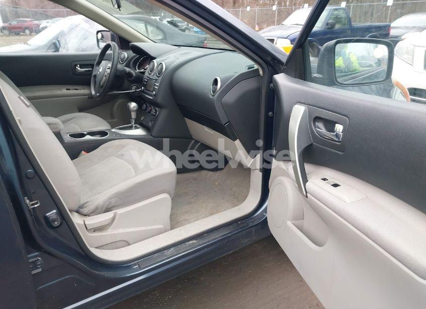 Photo 5 of 2015 Nissan Rogue SELECT S (VIN JN8AS5MV9FW769351)