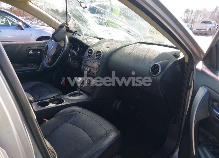 Photo 5 of 2010 Nissan Rogue SL (VIN JN8AS5MVXAW108534)