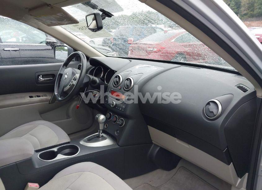 Photo 5 of 2010 Nissan Rogue S (VIN JN8AS5MVXAW613179)