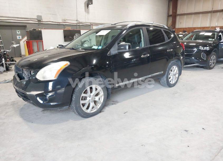 Photo 2 of 2011 Nissan Rogue SV (VIN JN8AS5MVXBW262615)