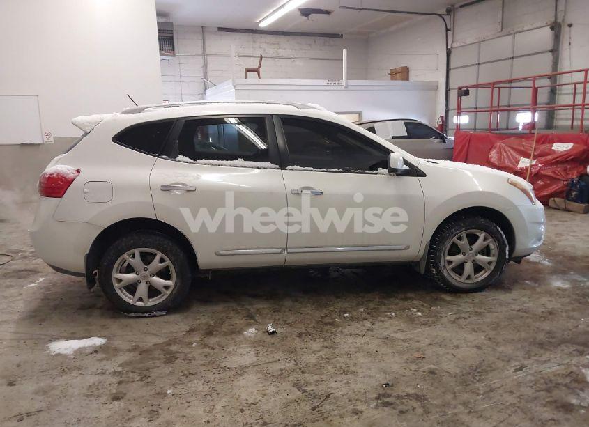 Photo 13 of 2011 Nissan Rogue SV (VIN JN8AS5MVXBW272044)