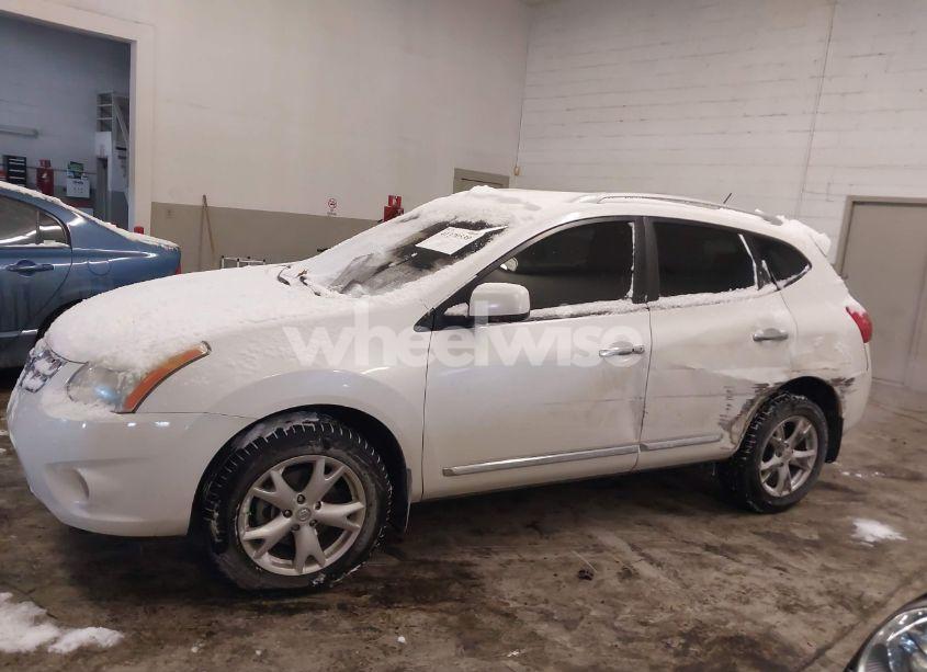 Photo 14 of 2011 Nissan Rogue SV (VIN JN8AS5MVXBW272044)