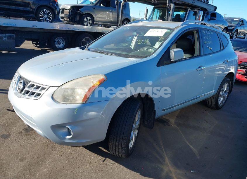 Photo 2 of 2011 Nissan Rogue SV (VIN JN8AS5MVXBW277678)