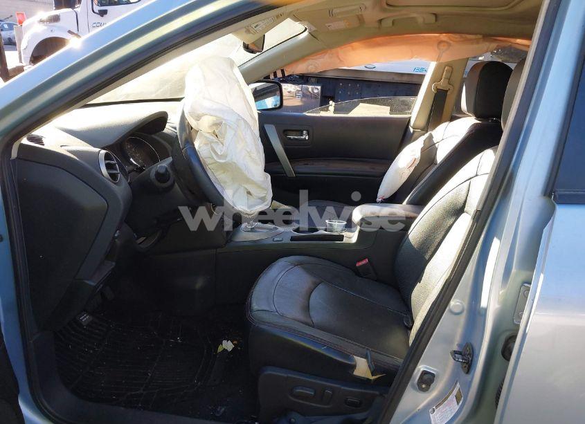 Photo 5 of 2011 Nissan Rogue SV (VIN JN8AS5MVXBW277678)