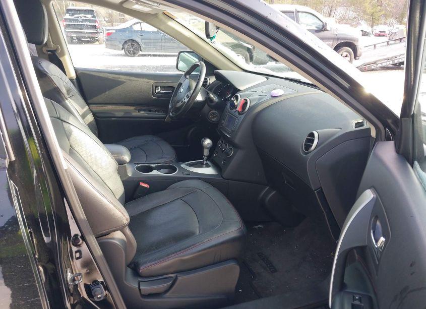 Photo 5 of 2011 Nissan Rogue SV (VIN JN8AS5MVXBW292410)