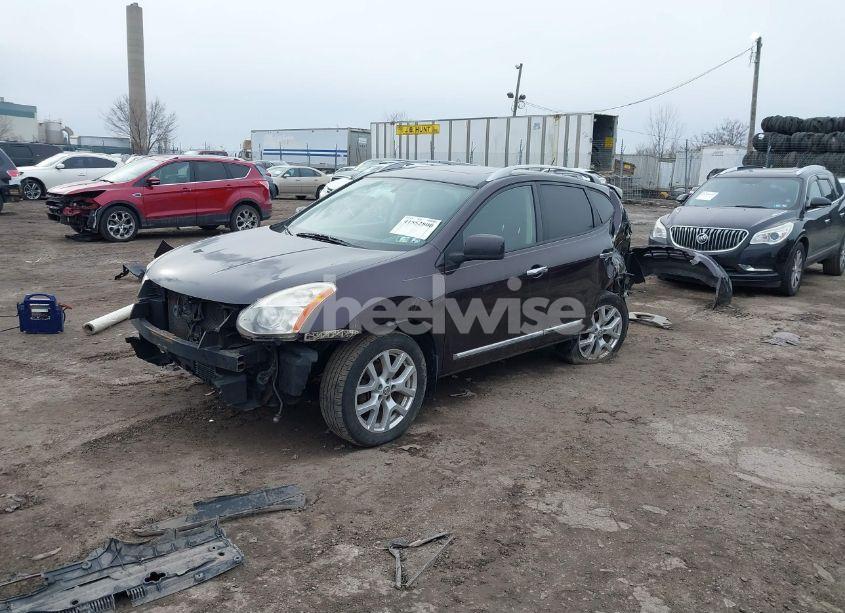 Photo 2 of 2011 Nissan Rogue SV (VIN JN8AS5MVXBW301476)