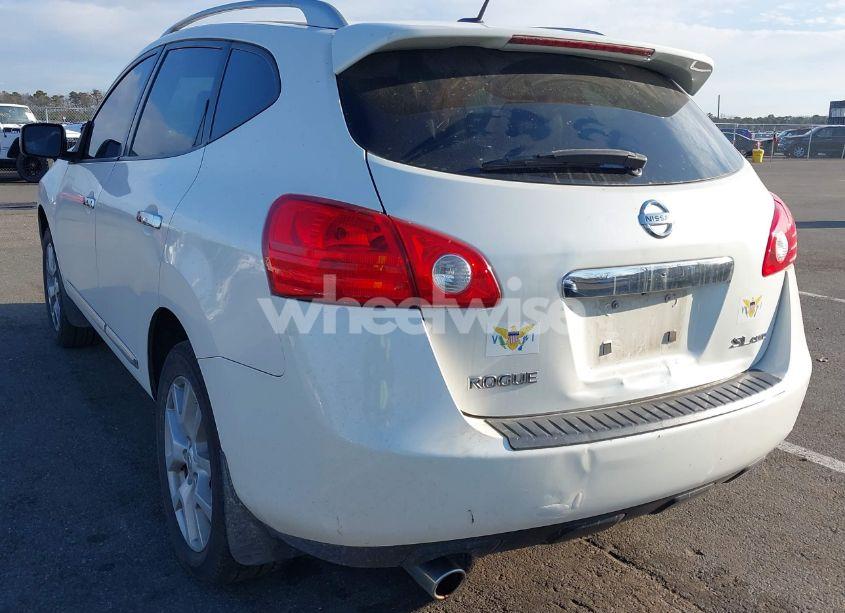 Photo 3 of 2011 Nissan Rogue SV (VIN JN8AS5MVXBW315684)