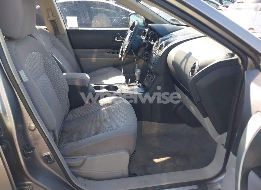 Photo 5 of 2011 Nissan Rogue SV (VIN JN8AS5MVXBW661556)